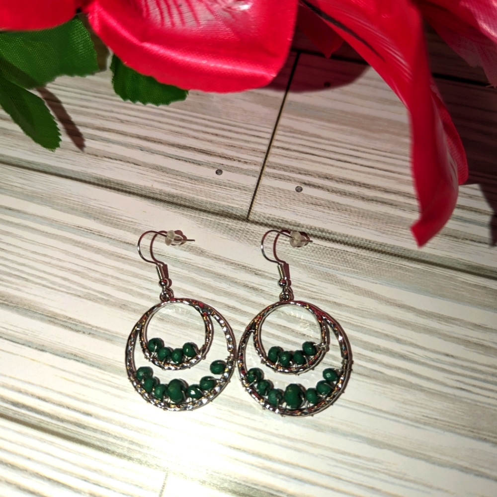 Silver double hoop with green beads fishhook